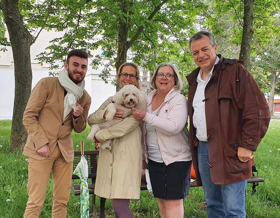 Arras 1 , l'Écologie Solidaire , Naturellement ! (@naturellement_1) on Twitter photo Arras 1, tour Courbet - Aujourd'hui, nous avons présenté notre programme à <a href="/AdaSilvaArras/">Antoine da Silva</a> et son stagiaire de <a href="/avenirartois/">L'Avenir de l'Artois</a>.
De bons échanges dans une atmosphère détendue avec un journaliste très à l'écoute 👍 Arras 1, tour Courbet - Aujourd'hui, nous avons présenté notre programme à <a href="/AdaSilvaArras/">Antoine da Silva</a> et son stagiaire de <a href="/avenirartois/">L'Avenir de l'Artois</a>.
De bons échanges dans une atmosphère détendue avec un journaliste très à l'écoute 👍