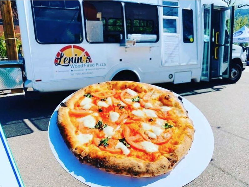 LocustCiderCO's tweet photo. Do you like pizza, cider and beer!? If so, come on over to our Boulder taproom and Uhl’s Brewing Co. today to devour some of Lenin's Wood Fired Pizza and drink some cider and beer! 😃

#BoulderCO #PizzaDay https://t.co/c8uZVvvZgQ