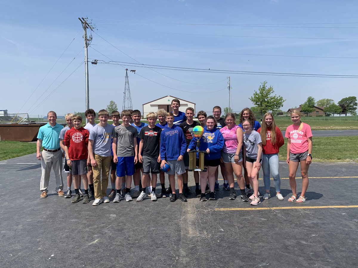 We wrapped up the annual 6-8 grade dodgeball tournament today, with Mr. Kaup’s block 2 class taking home the trophy! #melemflyerpride