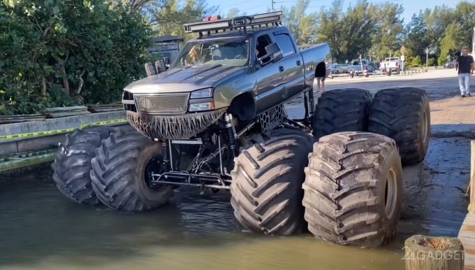 монстр трак монстр энерджи. Grave digger монстр трак. жига монстр трак. монстр трак ps335. трактор бигфут 747.