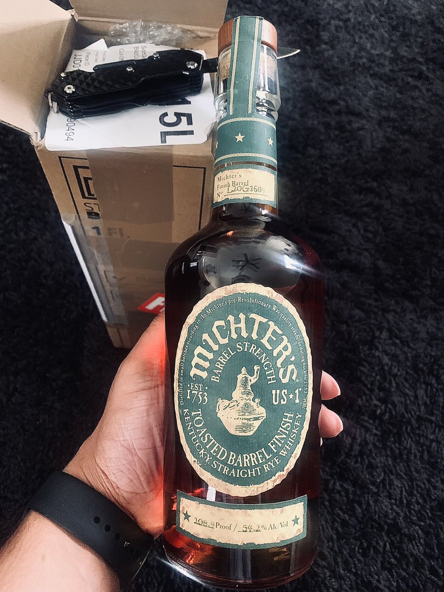 JB_TheLastDrop's tweet photo. A little bit of the #MichtersTostedBarrelRye for this #ToastedThursday. @MichtersWhiskey out here making some of the best #RyeWhiskey your tastebuds have ever tasted. #DoTheMichters #Michters #MichtersWhiskey #MichtersBarrelStrength #TheLastDrop https://t.co/FLTYRoKJp3