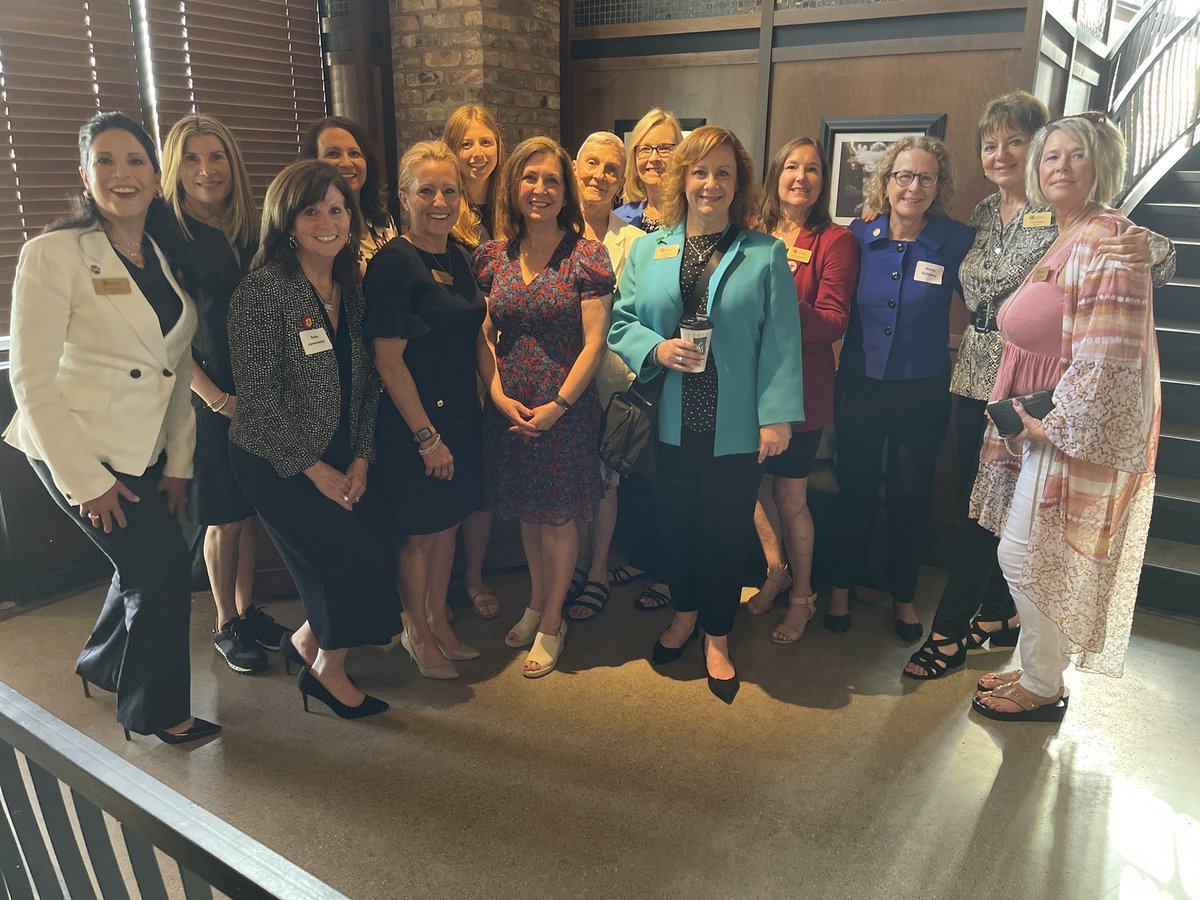 <a href="/HamCoGOPWomen/">Hamilton County Republican Women Club</a> had an incredible turnout at the <a href="/HCRP_IN/">Hamilton County GOP</a> Breakfast Club to hear <a href="/TOS_Mitchell/">Kelly Mitchell</a> yesterday!  Indiana is in an outstanding financial position!