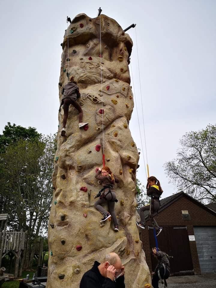 1st Yatton Brownies having a great time on a mobile climbing wall. They  won a ‘name a street’ competition run by <a href="/NorthSomersetC/">North Somerset Council</a> and used their winnings on this exciting activity . Well done Brownies and Volunteer Leaders <a href="/GirlguidingSWE/">Girlguiding SWE</a>