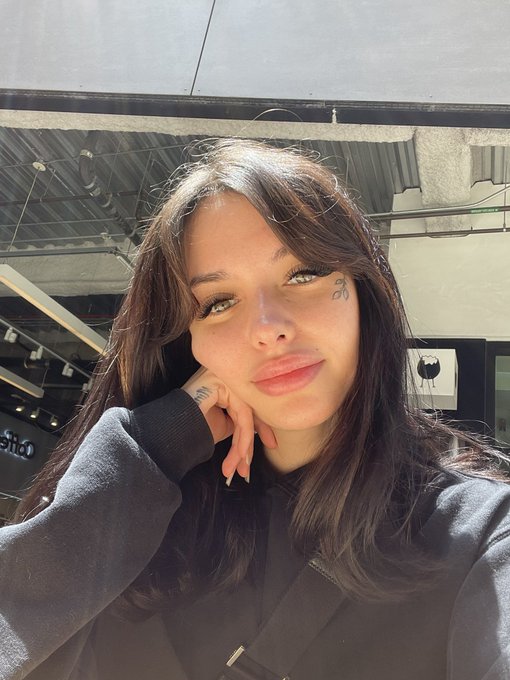 😇😇😇😇 https://t.co/9OwnwyxRBR<a href="/tag/newprofilepic"class="tags"><span>#newprofilepic</span></a>