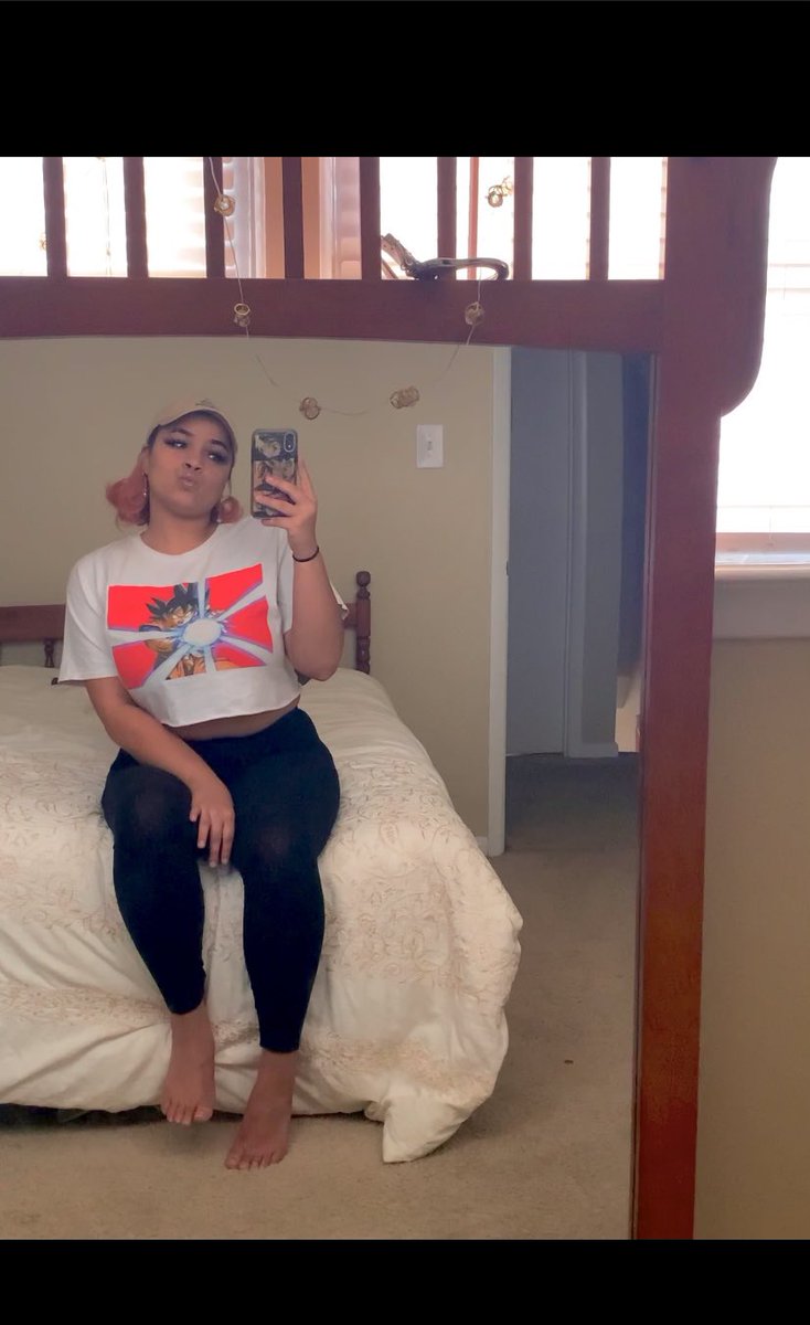 _PrettyHeart's tweet image. “This her” 🥵