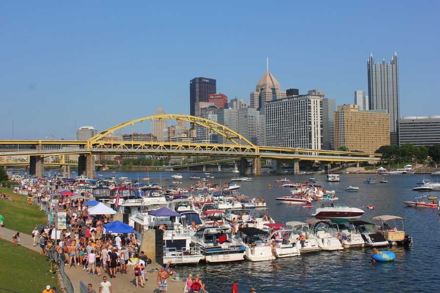 Kenny Chesney in Pittsburgh is basically a national holiday for Yinzers.