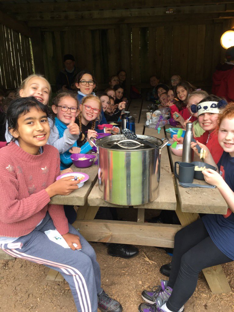 Chow time. @Portsmouthhigh @PrescottJane @BXMOutdoors