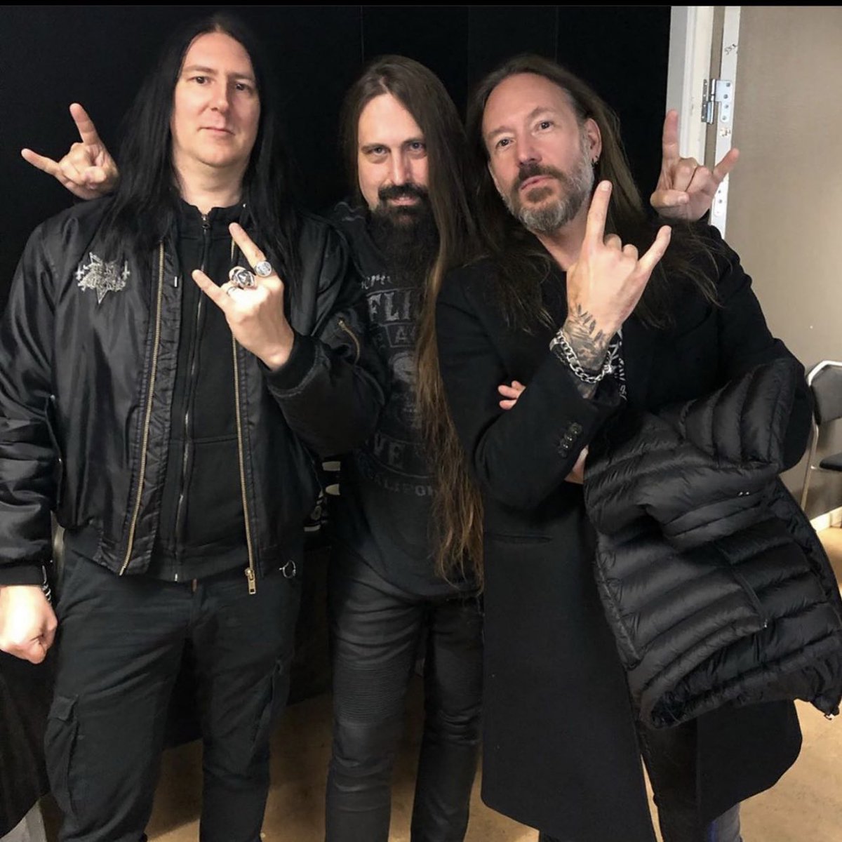 irablack's tweet photo. Good times! 🔥 @joacimcans @lordahrimanofficial @darkfuneralofficial @hammerfall_official #throwbackthursday #brothersinmetal #tourlife #metal https://t.co/o6iIeh0bSe