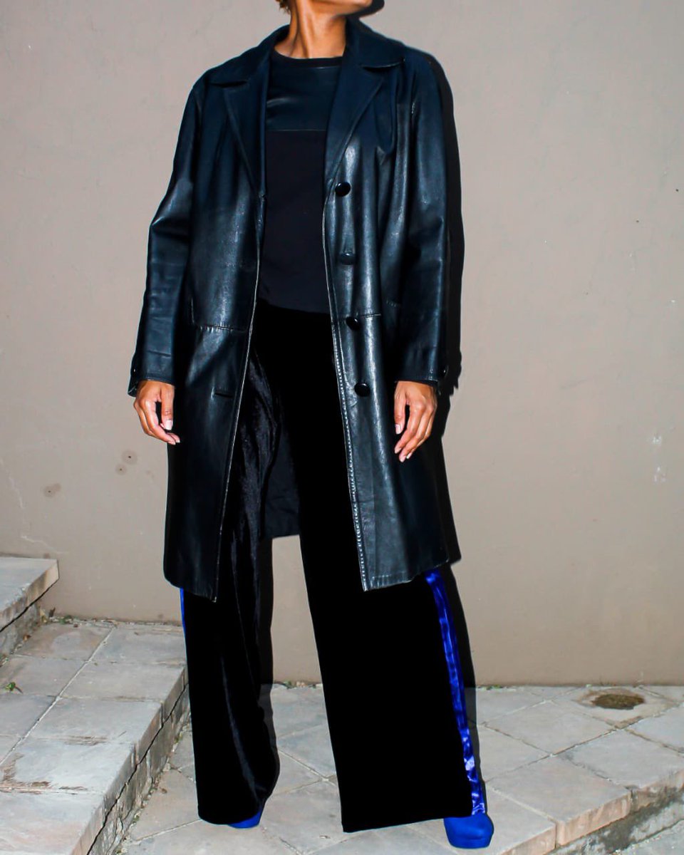 fabulousfindssa's tweet photo. Real Leather Black Coat Size M/L @R1800

Zara Leather Top SOLD!!!

R.C.G Brand New Velvet Pants Size M @R350

#prelovedleather #prelovedleatherjacket #thriftleatherjacket #thriftinstyle https://t.co/rvUgvlPqu7