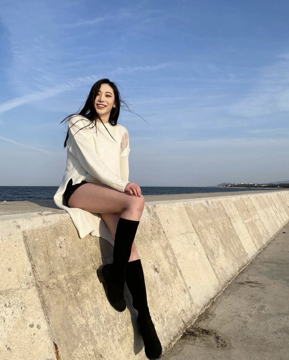 넌 차 없이도
You can drive me crazy....