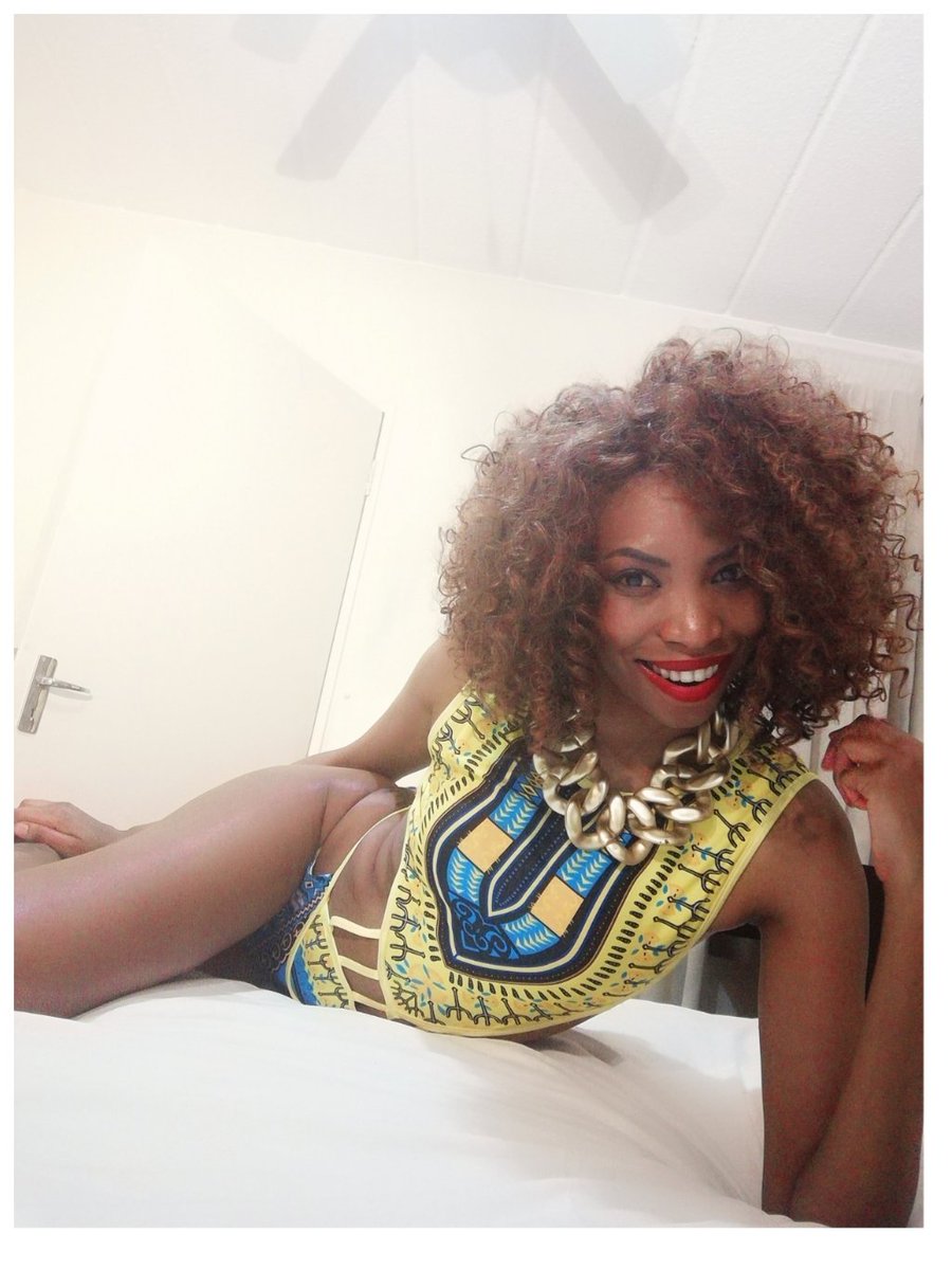 ImanAllure's tweet photo. https://t.co/z8Md8AOl3r? #onlinenow #ebonycams @StreamateModels . See u soon 😘 https://t.co/BITCN0ns42