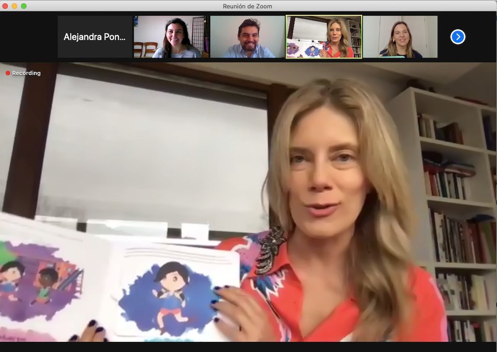 tv_monica's tweet photo. Honrada de participar en lanzamiento de libro “Mi Primer Libro del Cerebro: Un Día en la Vida de Clementina” 
Maravilloso material disponible tb en internet https://t.co/ynXx6XD18S
Entren al link!!
Secos en la Facultad de Ciencias de la @uchile @ClementinaExplora @MinisterioCyTC https://t.co/zLCVz0uZjT