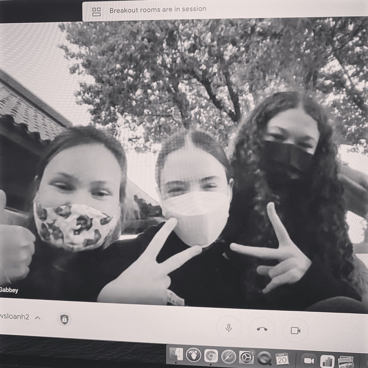 LWinifredSloan's tweet photo. #outside #ecology #biomimicry #lastassignment @ecorise @oakparkusd @Oak_Park_High #teach @TenStrands @CAGreenRibbon @GreenSchoolsNN https://t.co/F9AWw1tqYE