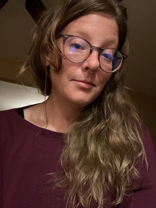 I am curious, do I look like a different human now than who you&rsquo;ve known me as? https://t.co/HjRsUtL<a href="/tag/derpface"class="tags"><span>#derpface</span></a><a href="/tag/dramaticdog"class="tags"><span>#dramaticdog</span></a>