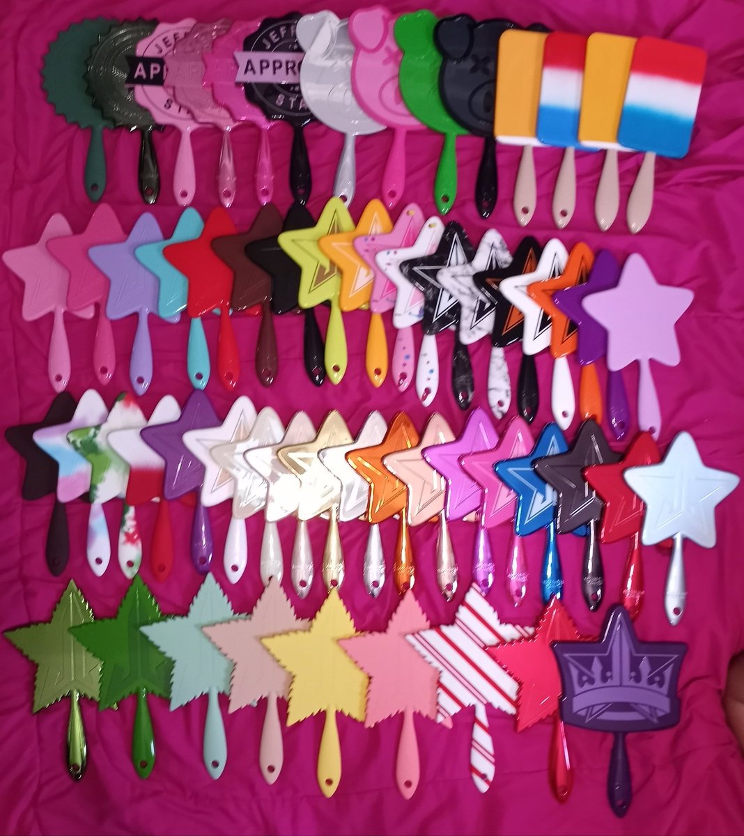 lennybugg89's tweet photo. @JeffreeStar Doing awesome. Hope all is well with you. So I'm all caught up on mirrors. When is the new mirrors coming out? https://t.co/CEZoTd53EN