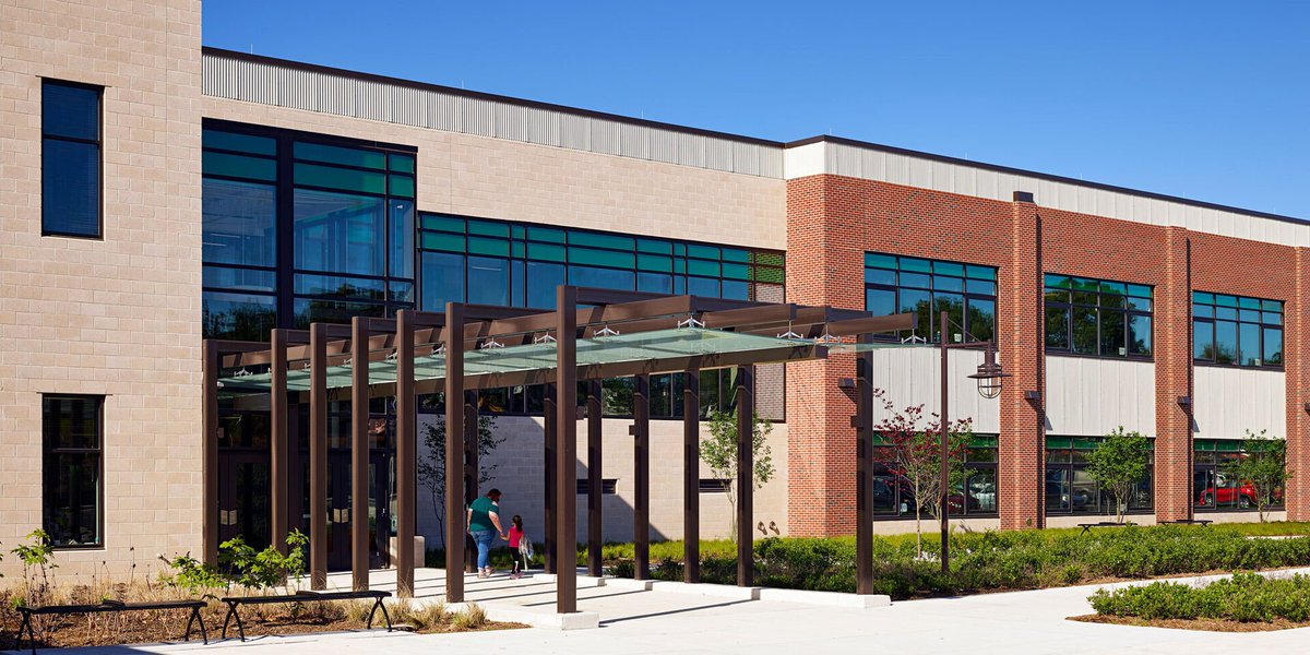smoir06's tweet image. At long last, my most recent Baltimore County school project, @Berkshire_BCPS, is done and in use!!!
#DynamicLearningEnvironment #DesignMatters #ForTheKids
gwwoinc.com/projects/berks…