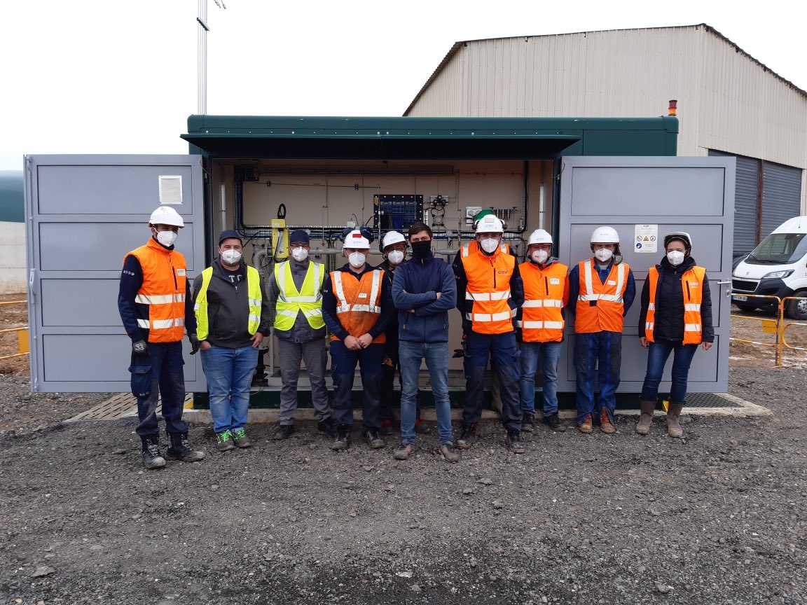 C’est aujourd’hui en Picardie, terre de production de gaz vert 🌱 ! Mise en service d’un nouveau poste de biométhane injectant dans le réseau de distribution publique à Verderel les Sauqueuse. L’équipe au grand complet, bravo au producteur SAS Dufour 👏💪. ⁦<a href="/GRDF/">GRDF</a>⁩