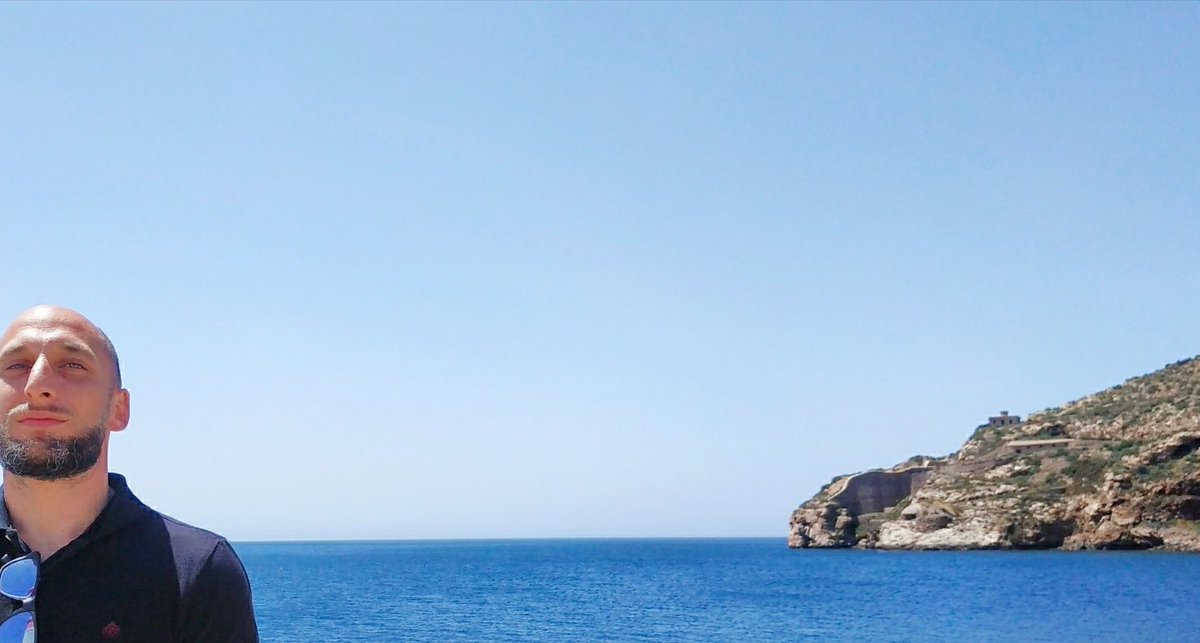 CuquiNarvaez's tweet photo. El amor es tener el mar enfrente y preferir mirarle a los ojos. 🌊
.
.
.
@AitorMonCar
#blue #juapo https://t.co/dvqEwV9PjM