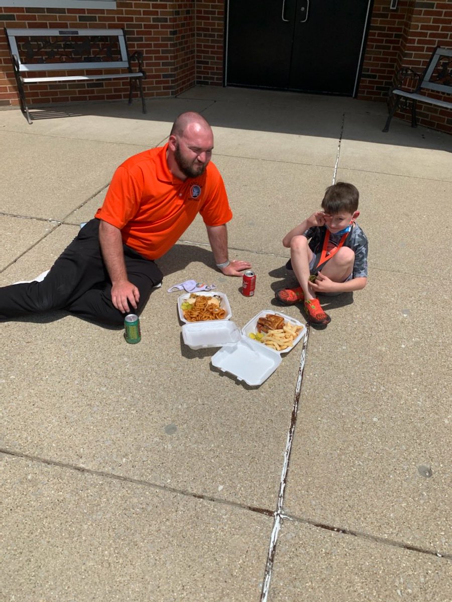 WesclinHS's tweet photo. Congratulations to Luke on being named our NBE Student of the Month! Awesome job and we are so proud of you! Thanks to Gool ‘OL Days for the delicious lunch for Luke and @JVillmer as always! We truly appreciate your kindness! #wesclinwarriors #NBExcellence https://t.co/ImftHCaqRK
