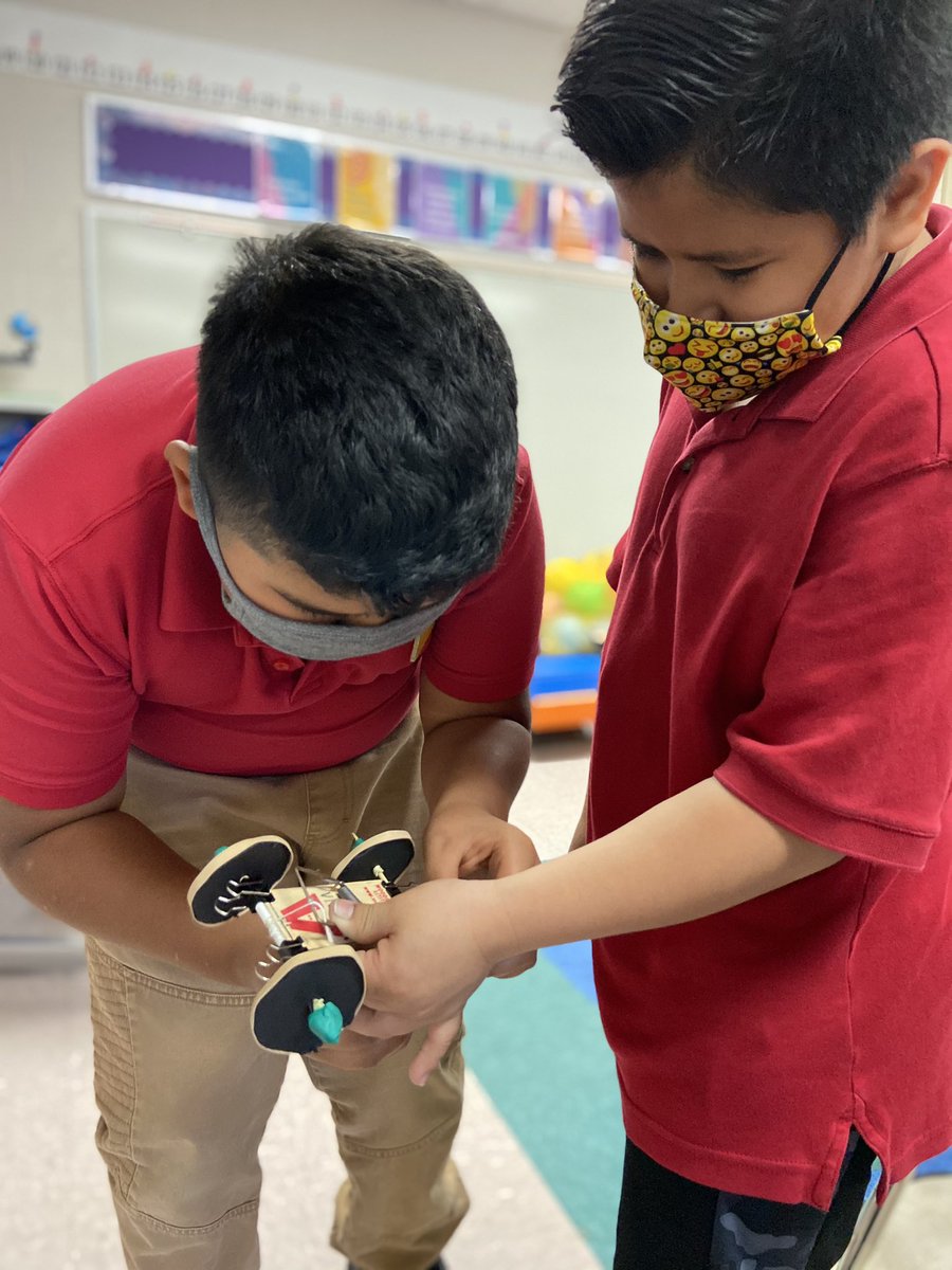 learnwithphelps's tweet photo. My students designed, built, tested and improved their mouse trap cars this week. High engagement with collaboration and critical thinking! 
@WhitsittWildcat https://t.co/XfS83Le1WQ