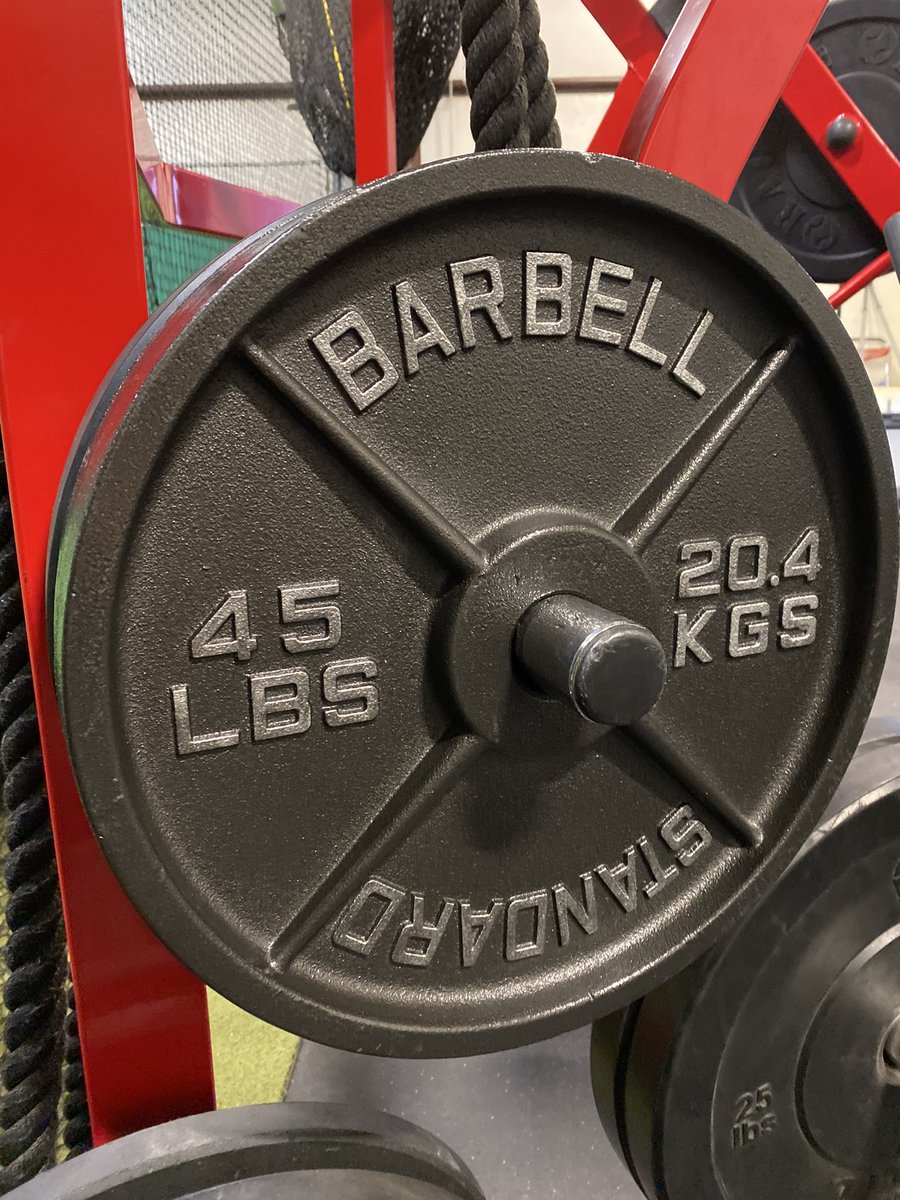 HIVOSport's tweet photo. Everybody getting stronger, so we had to get more weights 💪 https://t.co/847klHGdGr