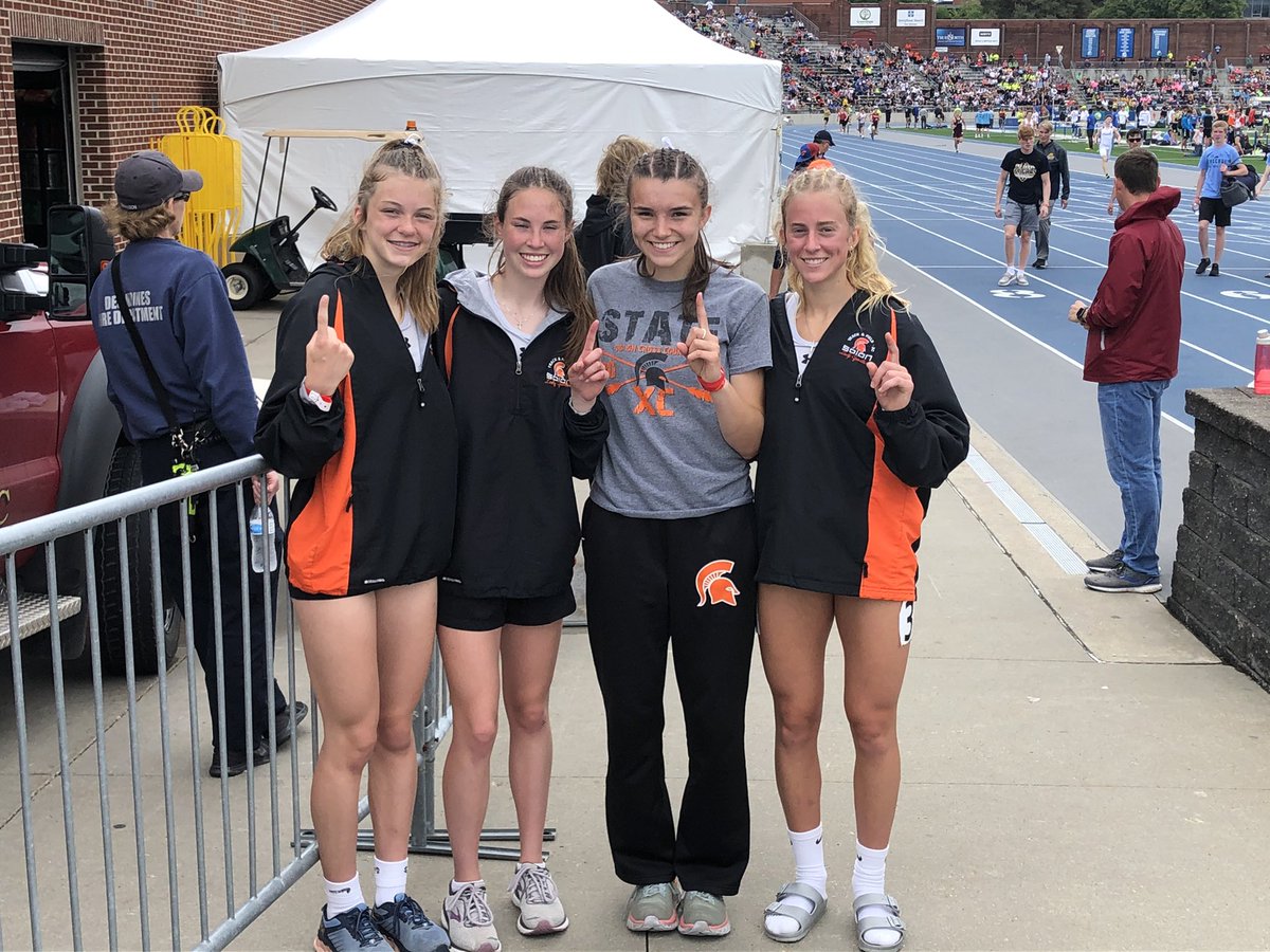 Guess who just won a State Championship in the 4x8. Congrats Kaia Holtkamp, Anna Quillin,Gracie Federspiel and Emma Bock! #solonstrong