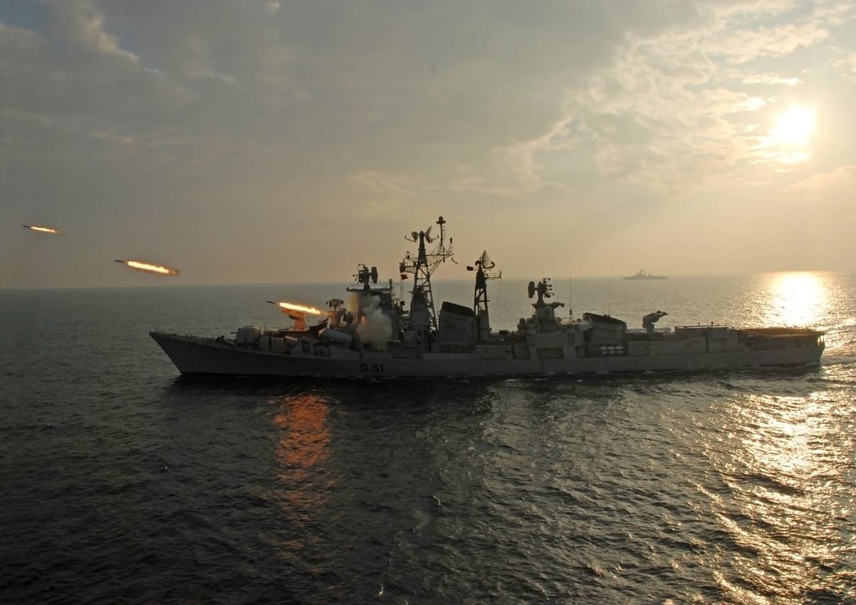Ajay_Singh0454's tweet photo. With the motto “Raj Karega Rajput” firmly etched in their minds & indomitable spirit, the gallant crew of INS Rajput have remained ever vigilant & always ‘on call’ 2 protect the maritime interest & sovereignty of the nation.
#INSRajput #RajputClass #Rajput #Destroyer #Navy #India https://t.co/N2PVz3Br1A