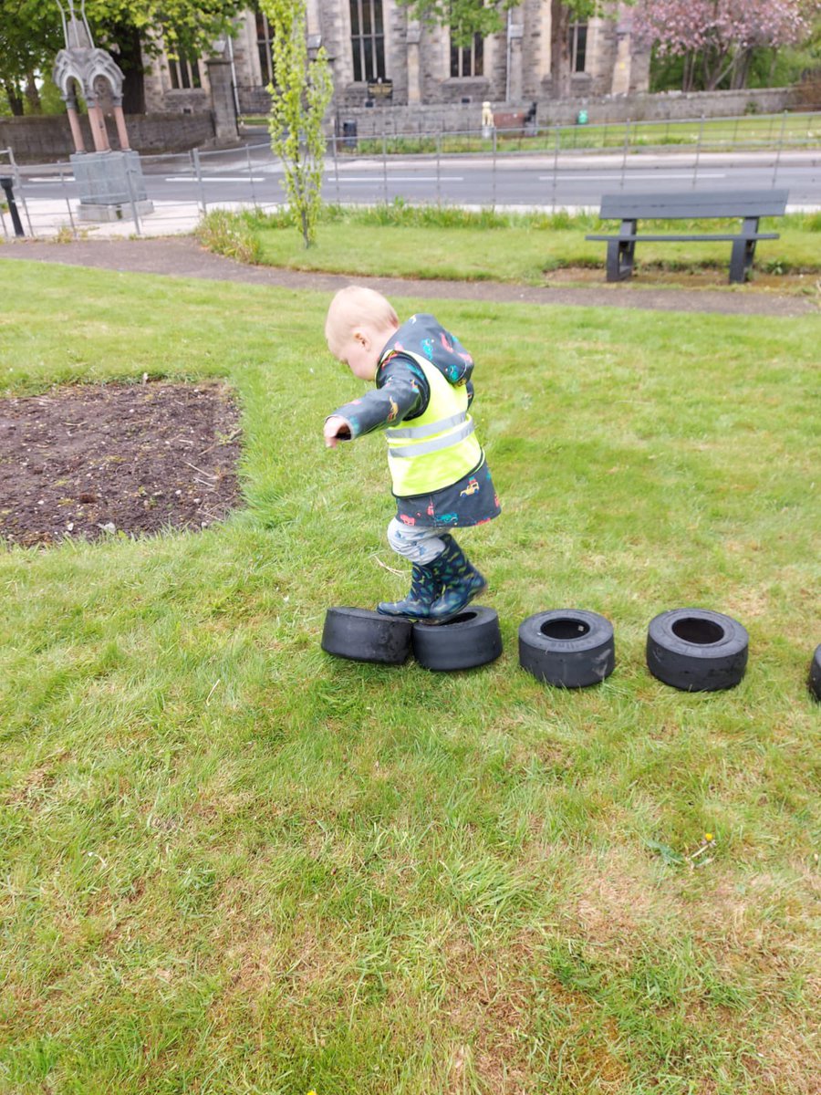 elpestza's tweet photo. The children used the small tyres, to build, roll and climb. Lots of mathematical language, language development and team work. Outdoors is always best. @otdrclassrooms #OutdoorClassroomDay https://t.co/0ubVcgVWC8