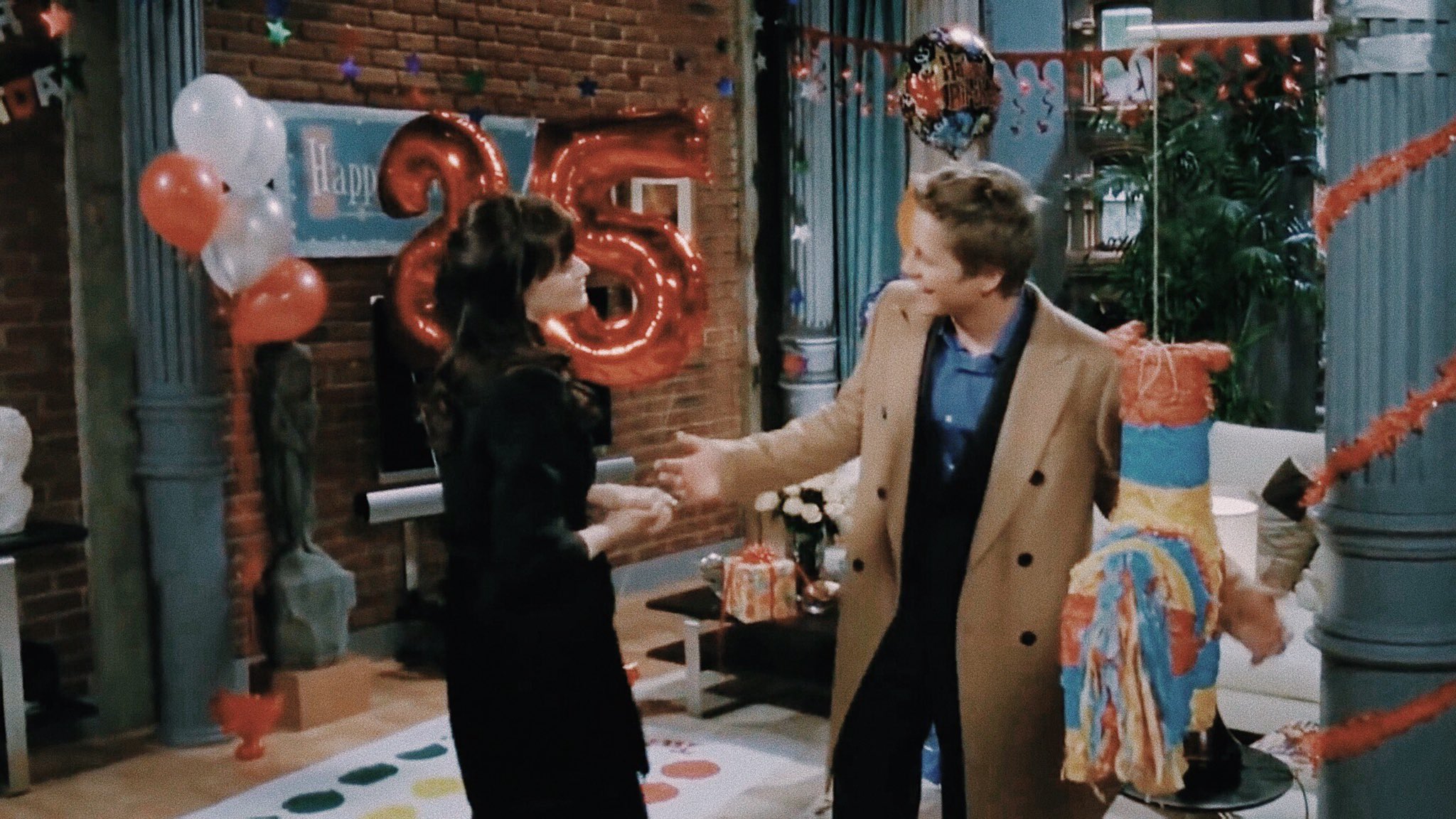 Happy birthday to our one and only matt czuchry!! thank you thank you for giving us logan huntzberger 
