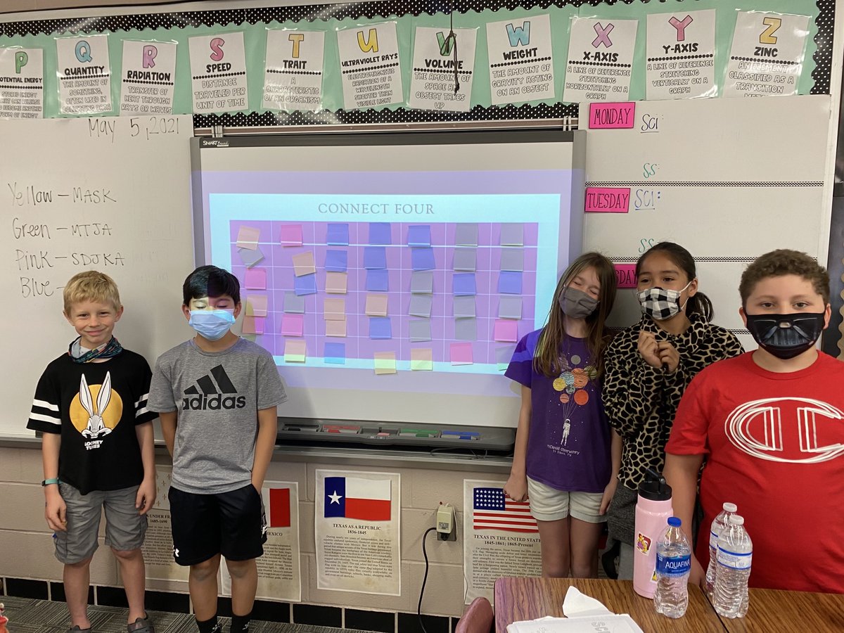 ITS_SQUAD_'s tweet photo. Mrs. Dean's class played connect four to review for their science benchmark! What a fun way to use technology for reviewing concepts. Great job, Mrs. Dean! #NimitzBEST #KISDBEST #techytwittertakeover https://t.co/QI7FRuFUvq