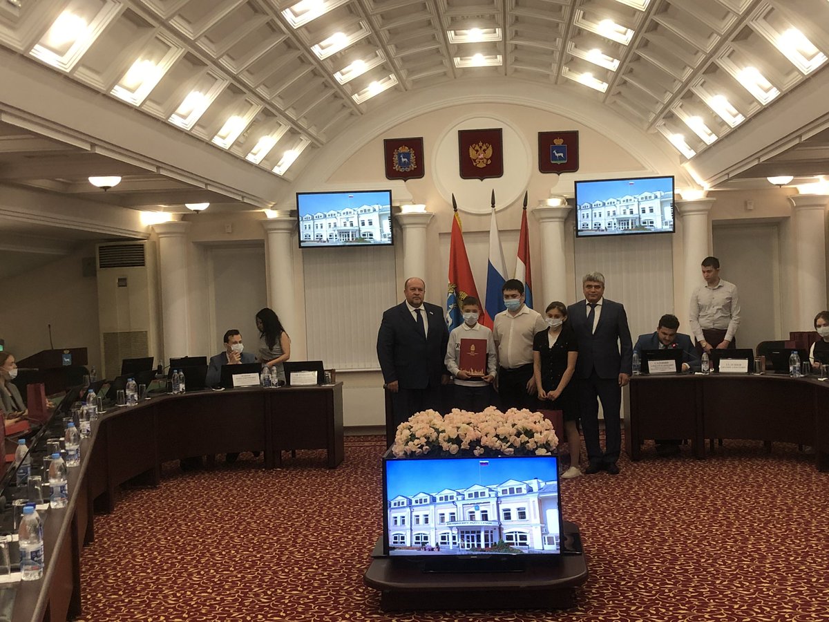 ADM_Dvoryan's tweet photo. В Думе г.о.Самара состоялось торжественное подведение итогов добровольческой экологической акции «пожиратели незаконной рекламы». Благодарим за активное участие в акции @school63samara @shkola_13 @mouschool39smr и учреждения средне-специального образования ! @rradyukov https://t.co/bzSHZLfGm2