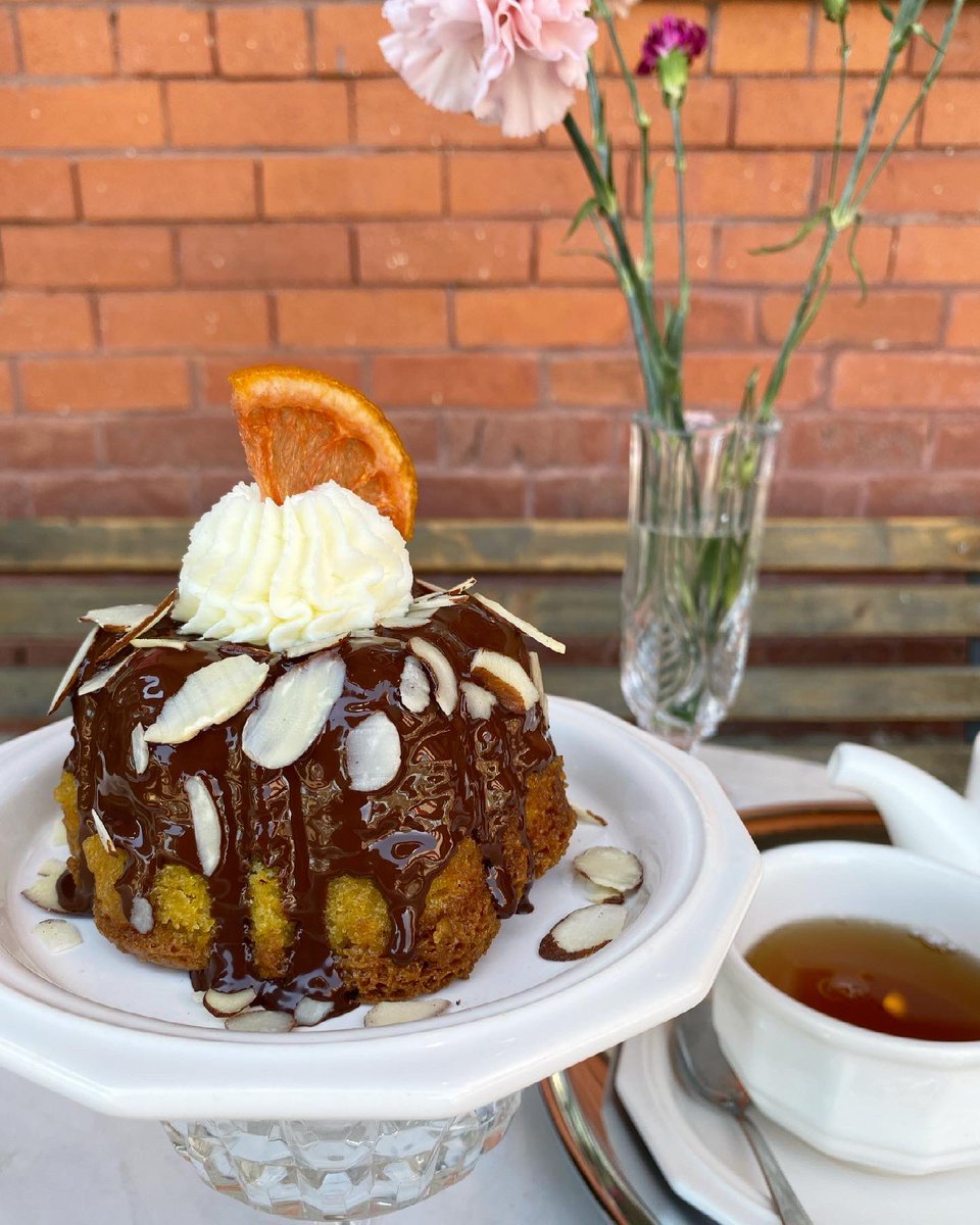 nomadabakery's tweet photo. A summer love story! Orange cake with semisweet chocolate, almonds, and mascarpone. https://t.co/HueiSXtJzj