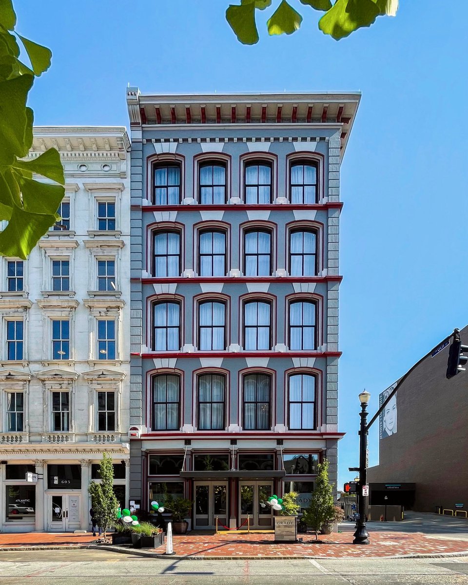 Say hi to The Grady Hotel - Louisville’s newest hotel property. 🏨 Built in the 1880s, it originally housed a Bourbon apothecary and at one time The Swann-Abram Hat Company. 🦢🎩 Book a room starting May 27 or make a reservation for the Wild Swann speakeasy opening June 12. 🥃