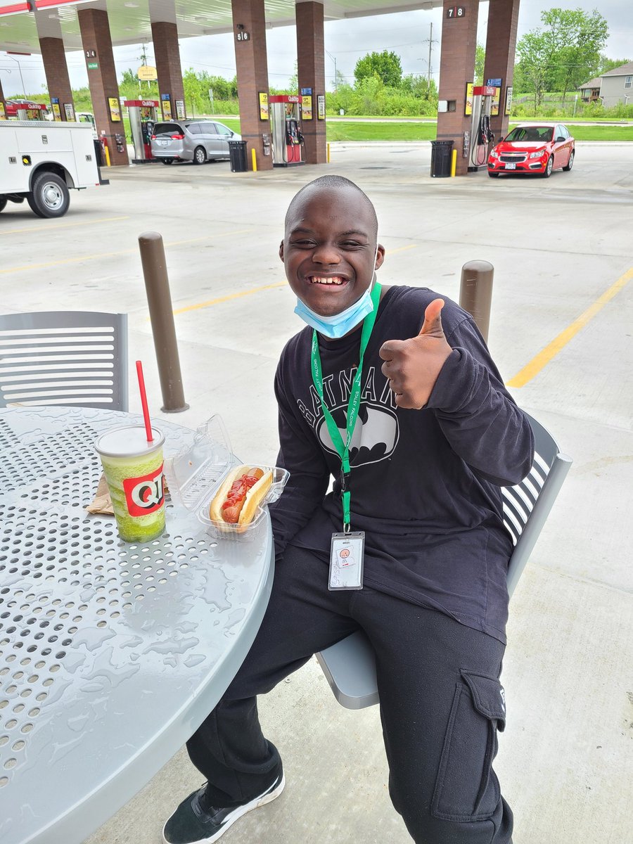 Last PAES lab visit of the year!  Teacher supplied treat for all of his hard work!  <a href="/SHSFalcons/">Staley High School</a> <a href="/NKCSchools/">NKC Schools</a>