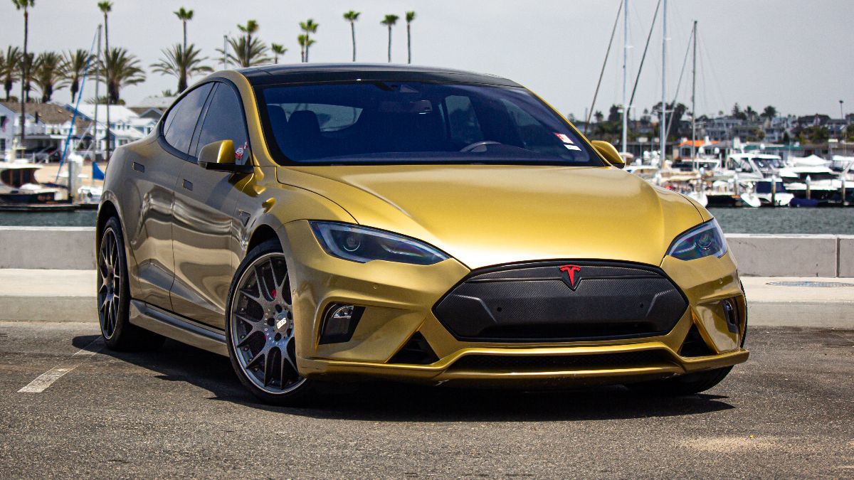 CAMotoDirect's tweet image. 👉 Tricked Out 2015 #Tesla Model S 85D in Gold w/ @UnpluggedTesla Kit &amp;amp; #BBS Wheels #ForSale CLICK TO VIEW &amp;gt; ocmotorsdirect1.com/pre-owned-cars…

FOllow us @CAMotoDirect for #Deals on #Cars or visit our #SoCal dealerships today #Auto #ThursdayThoughts #automotive #ThursdayMotivation👇