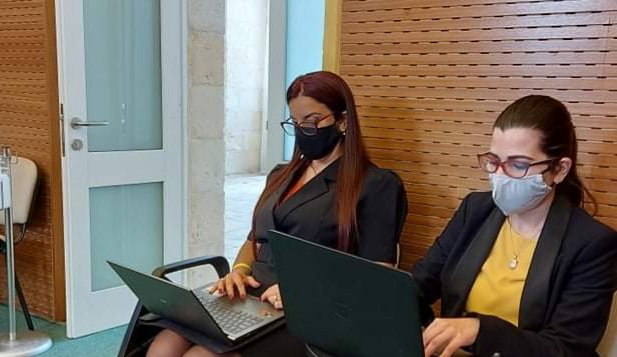 lauraformosa139's tweet image. Day1 @NLConf as one of the early researchers presenting #lessonstudy as a  #networkedlearning opportunity. Many takeaways from the other researchers &amp;amp; keynote speakers @maartenfdelaat @tryberg @carmelborg1 Looking forward to part 2 tomorrow! #NLforum2021 @MCxG @JamesCalleja7