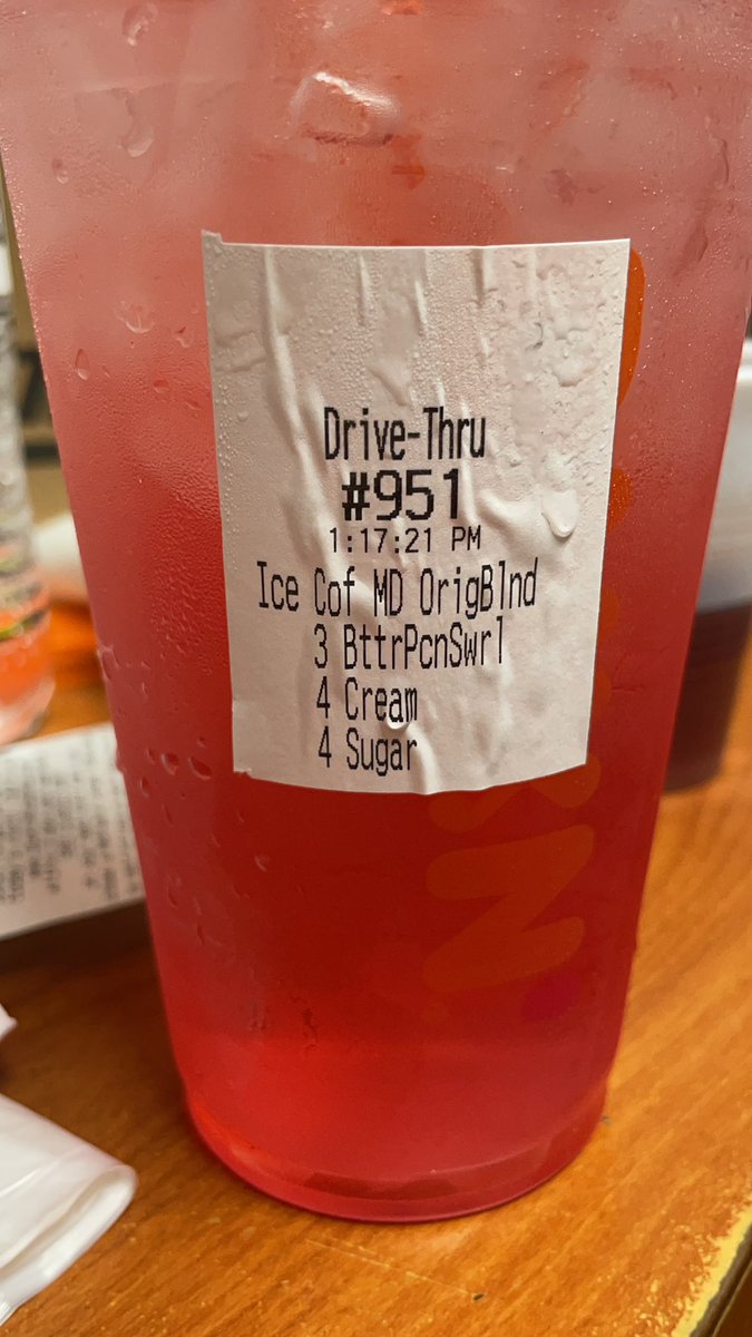 Haunted_bitch's tweet photo. @dunkindonuts pretty sure this is not an ice coffee 🤦🏻 https://t.co/w2QRGNeLor