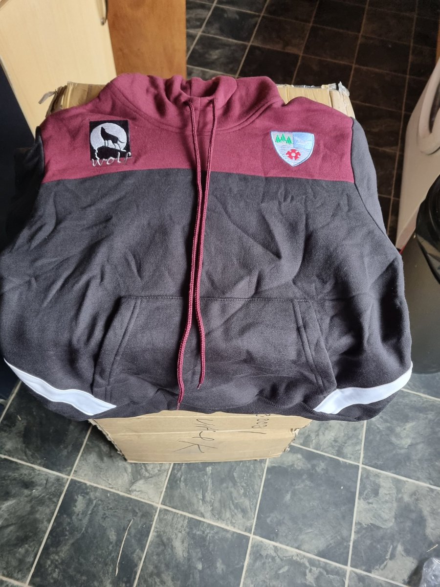 wolf_cricket's tweet photo. Things are moving again. 
Latest arrivals junior bundles. 

Playing Shirts
Trousers
Hoodies
Shorts 
Training shirts

Drop us a message to order yours. 

Shirt and trousers £25
Includes embroidered club logo and printed sponsors logo. 
Additional items as per your requirements https://t.co/lwmvNFUxQF
