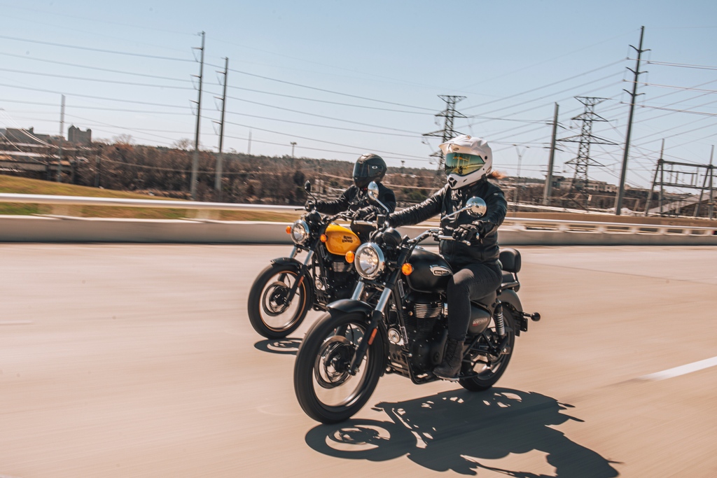 EatSleepRIDE's tweet image. What are your best tips for staying safe on the road? @RoyalEnfield_NA x SyncRIDE for Safety is coming up on May 29th, 2021! Join the ride through the app! ✨

esr.cc/syncride-2021

#SyncRIDE #EatSleepRIDE #ESRapp #ATGATT #motorcyclesafetymonth #saferiding #royalenfield
