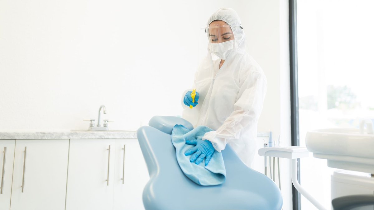 Dentaire Twitter Search