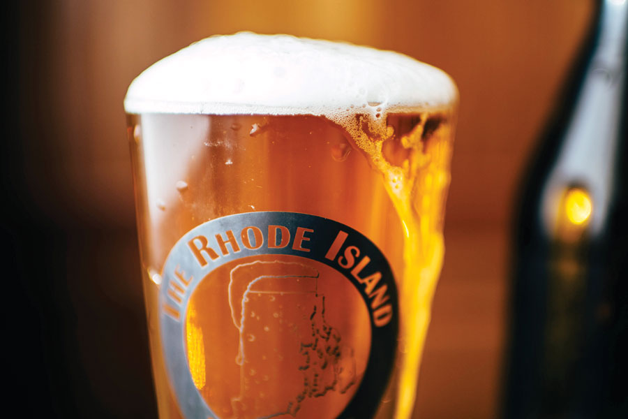 Attention all craft beer lovers! Here’s everything you need to know about indoor and outdoor seating at Rhode Island breweries. hubs.li/H0NMYNq0