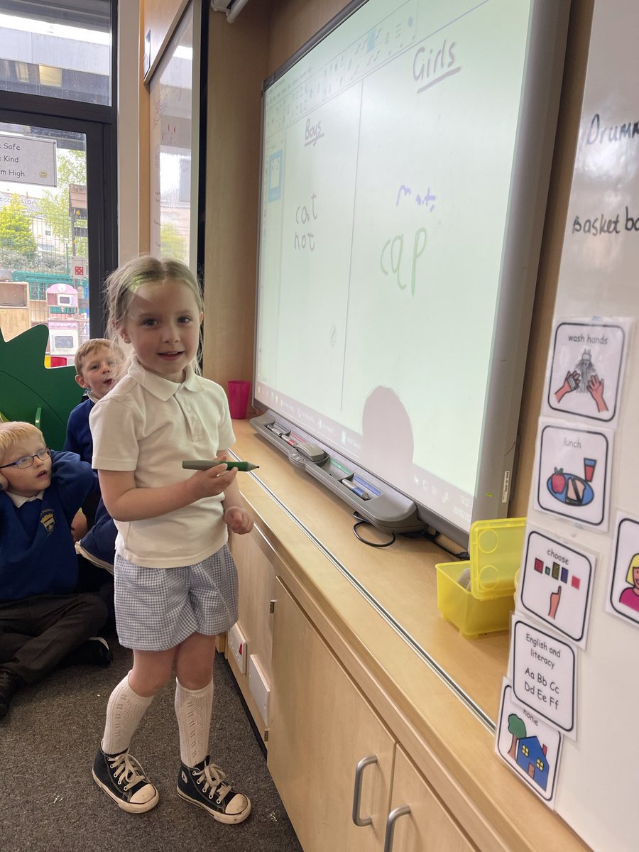 Cuiken_Primary's tweet photo. P1 had a little competition today using their sounds to spell words! #challengeisgood https://t.co/UoE4mn2uxe