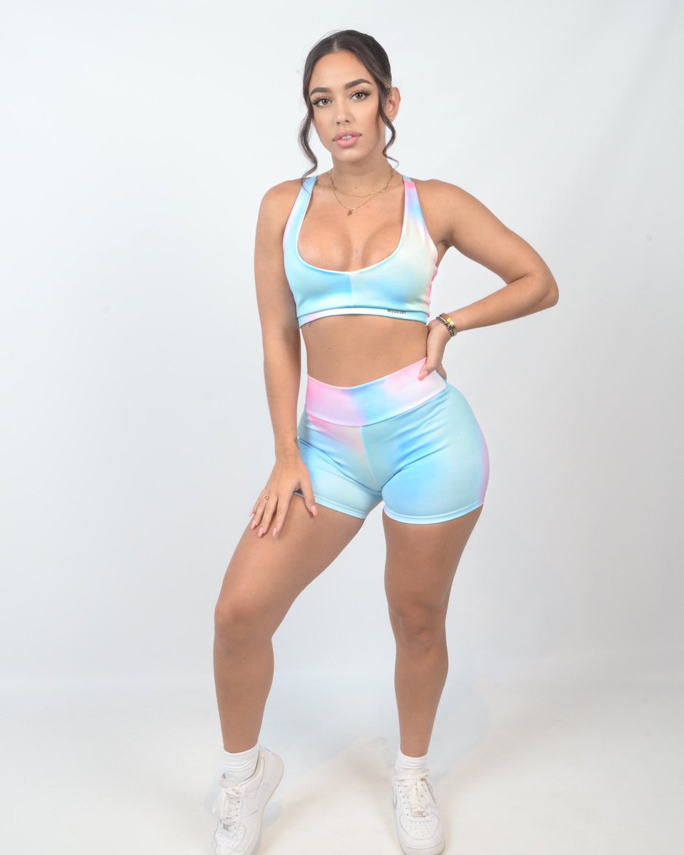 COTTON CANDY 🍭🧁 Gym sets! 
moodski.com