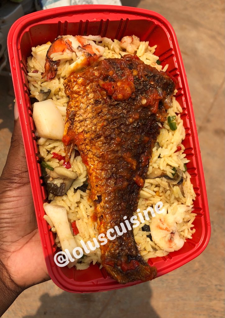 LolusCuisine's tweet photo. TGIF LUNCH MENU🕺🏿
Our tasty SEAFOOD FRIED RICE, BBQ CATFISH &amp; CHIPS  and other yummy favs are on the menu for tomorrow guys🤩. As usual, Free drink on all COMPLETE MEAL &amp; SMALL CHOPS TRAY orders💃🏻
-
Delivery to all areas in Ibadan
-
Pls Send in all orders ASAP and help RETWEET🙏🏽 https://t.co/DQLyHbQfUj