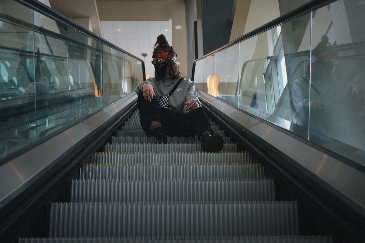 Obsidianphilly's tweet photo. Artist Spotlight 5/20
@mantra_sounds is an electronic bass music DJ, Producer, and Vocalist from NJ. She just dropped a new song 'Glass House' ft. her side project 'Grim Steez' to thank her followers on SC for helping her hit 1k followers! https://t.co/F52Sn47Qhv https://t.co/pnM7MpTvTf