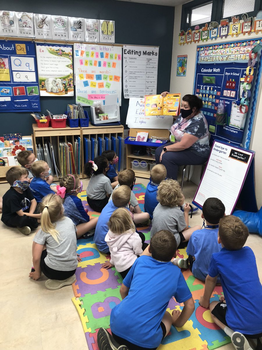 MrsHowesKinder's tweet photo. Free time creativity and a special reader today! So much fun 🤗 https://t.co/JDSoeq0GXs