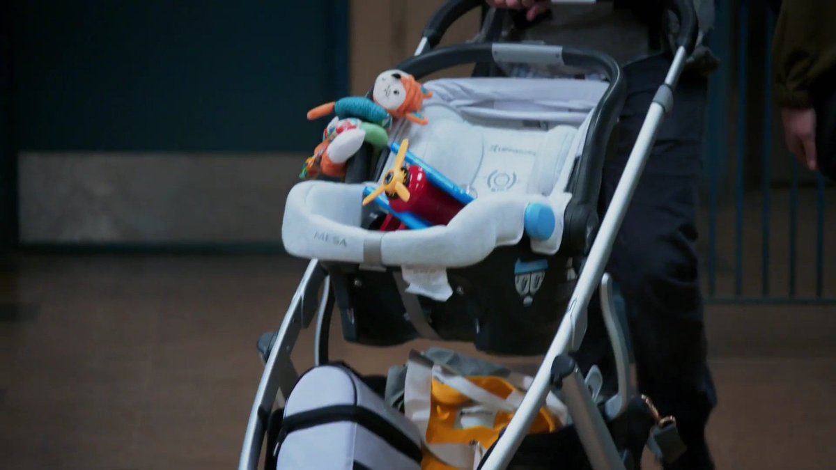 b99bra's tweet image. E A GENTE TÁ SURTANDO COM ISSO AQUI