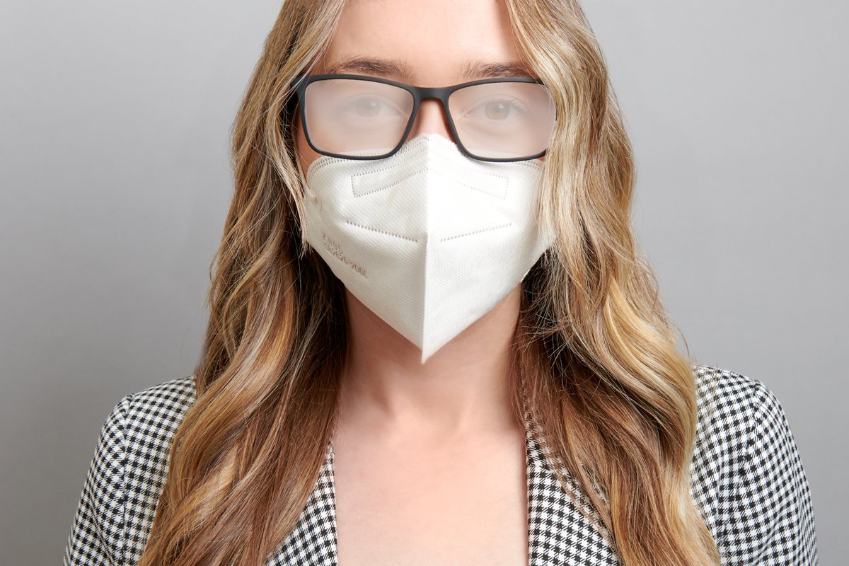 jinseyewear's tweet photo. Humid summer days are around the corner 🌡which means the frustration of foggy glasses. New JINS Anti-Fog Gel Kits are here to save the day! Each kit includes: 1 bottle of anti-fog gel, 1 cleaning cloth, 1 glasses case, &amp; a  pouch for $15

 Stock up at https://t.co/vwmrqoYYEu https://t.co/mlN43lhVj1