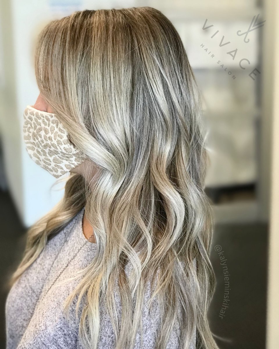 vivacehairsalon's tweet photo. We took our guest brighter and created beautiful dimension with #balayage highlights!  #delmar #sandiego #carlsbad #solanabeach #encinitas #sanmarcos #hairsalon #oceanside #escondido #vista #haircolor #hairstylist #blondehair #bressiranch https://t.co/o7MwYefL95