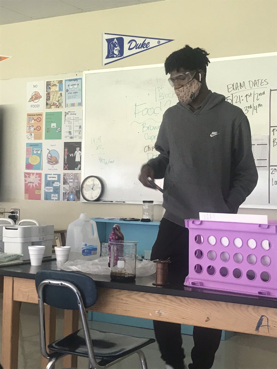 MrsPearceChem's tweet photo. Choose your own chemistry demo, write procedure, &amp; show the class!  Fun last day of chemistry!!  #FultonScience #FultonFamily https://t.co/umhLA0q3Go